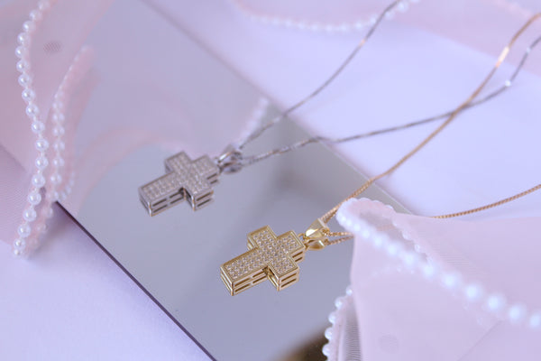 Collana Square Cross