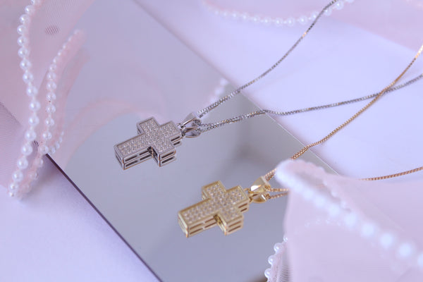 Collana Square Cross